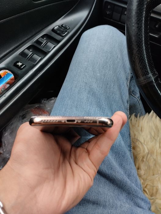 Продам айфон 11про