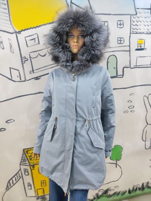 Продам парку!Новая