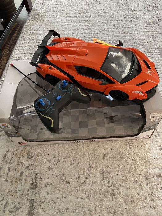 Продам игрушечную машину