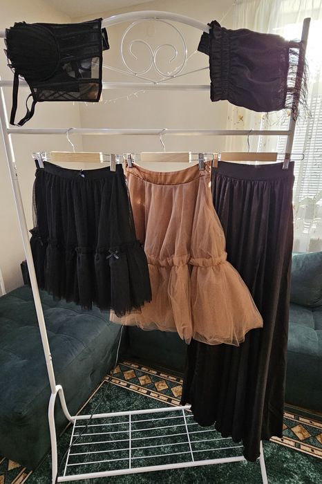 Пола от тюл в два цвята