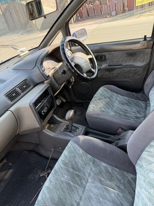 Ниссан прерия минивен