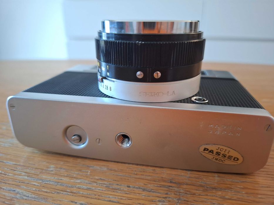 Aparat foto film Konica EE-Matic DELUXE (Rangefinder) - Funcțional