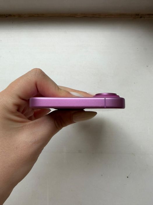 Iphone 16 Розовый