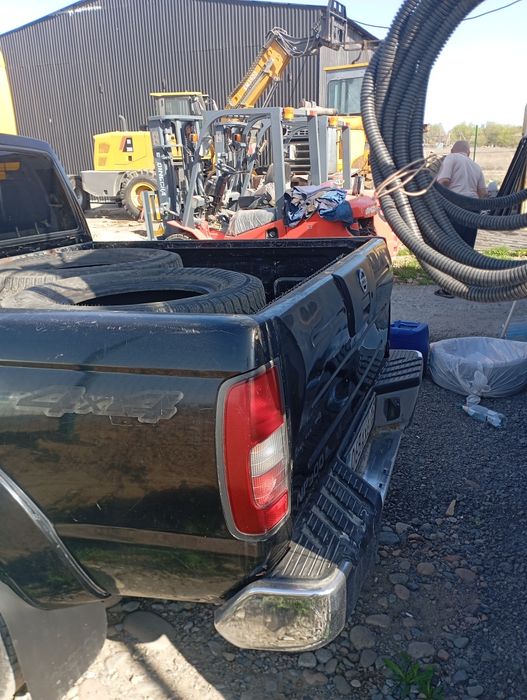 Пикап Ниссан нп 300