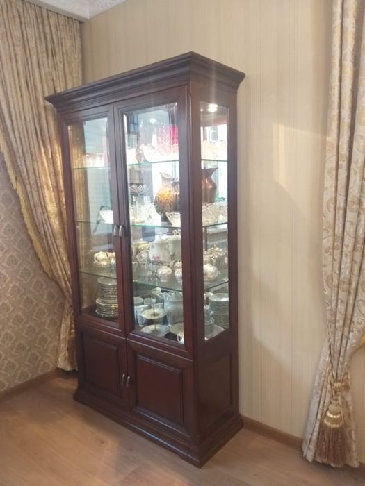 Продам   сервант