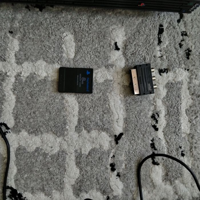 Consola playstaion 2 FAT cu controller original si dau gratis un memory card si adaptor pt AV