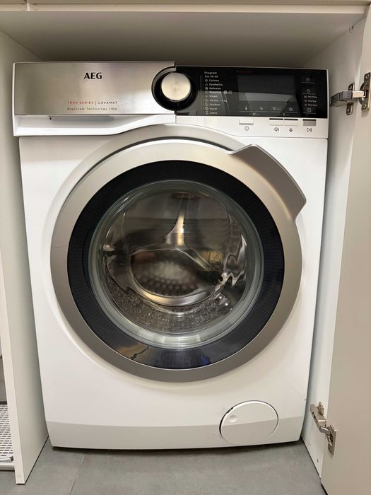 Masina de spalat AEG L7FEC48S