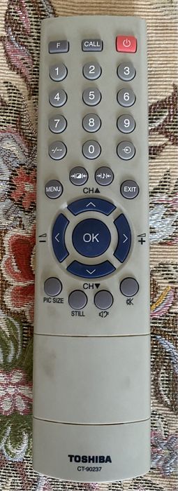 Телевизор Toshiba с пультом