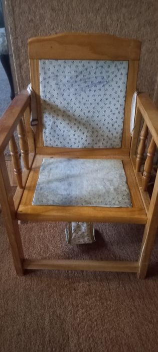 Детский стульчик.