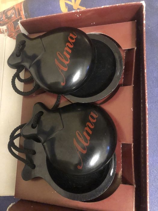 Продаю кастаньеты