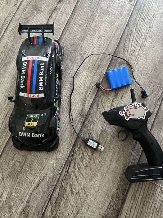 Продам дрифт машинку срочно едет 40км