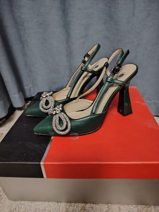 Продам туфли - босоножки