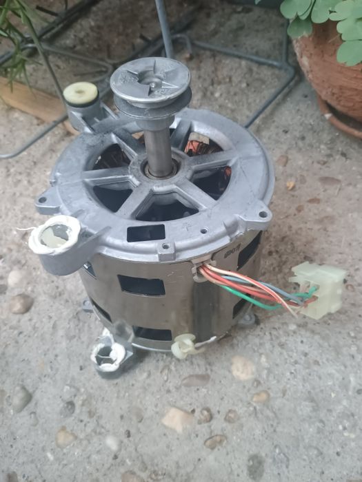 Продавам ел.мотор от Пералня