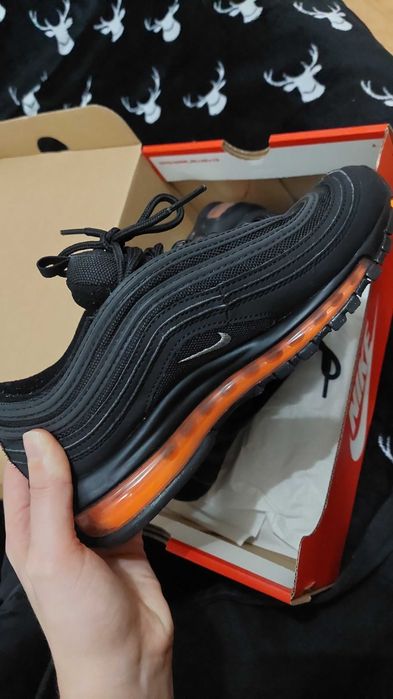 Adidasi nike air max 97