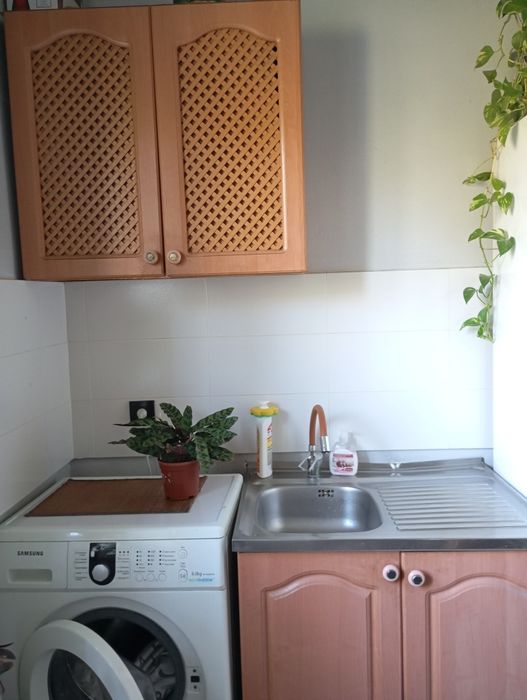 Кухонный гарнитур с мойкой