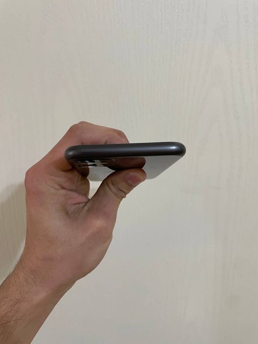 Iphone 11 sotiladi