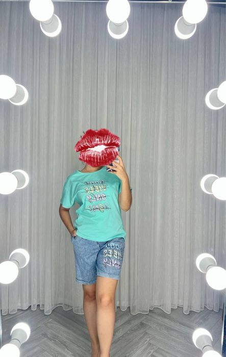 Женский Костюм .