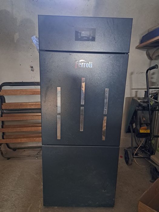 Centrala pe peleți Ferroli Biopellet PRO din otel 24 kW