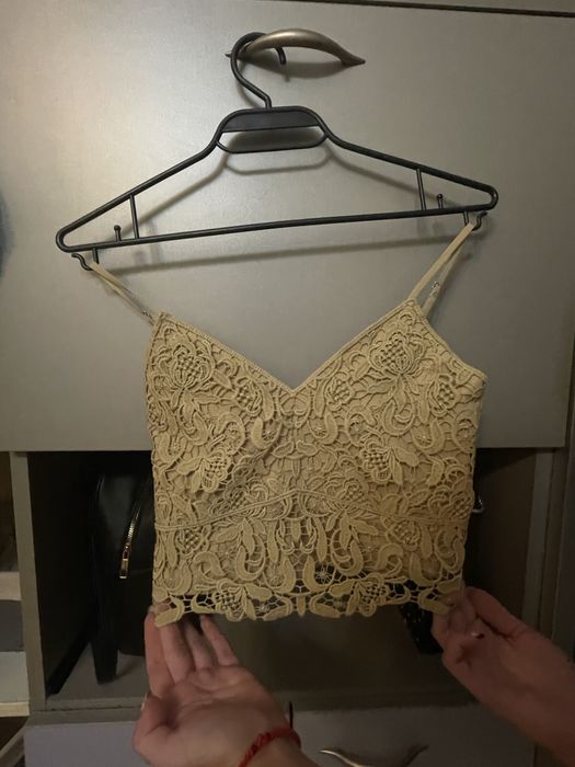 Блузи и пуловери