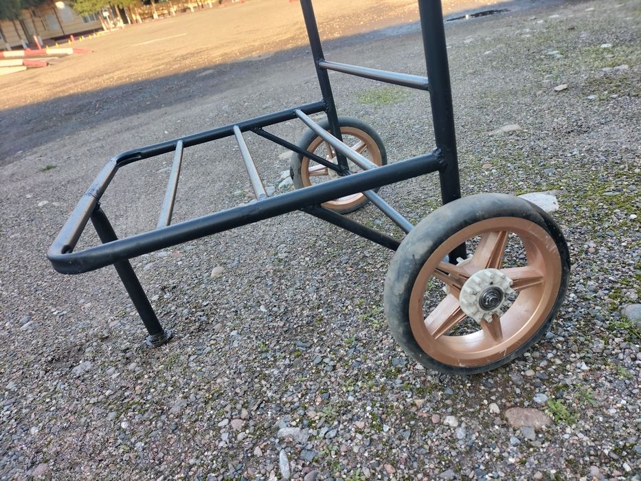 Аравача сотилади.Продается тележка.