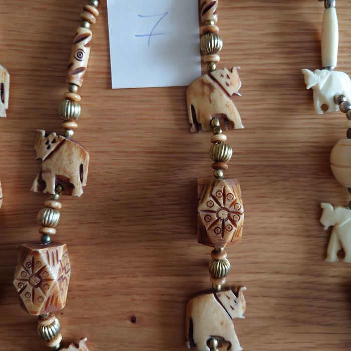 Гердани Слонова кост и Колие+обеци с полускъпоценен камък