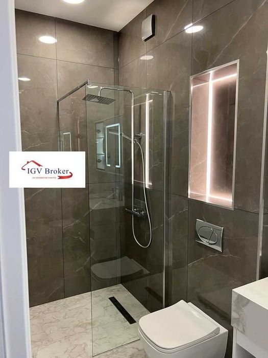 Тристаен апартамент в Кръстова вада