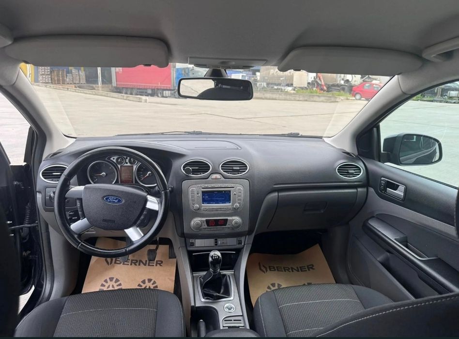 FORD Focus 2010 — imagine 5