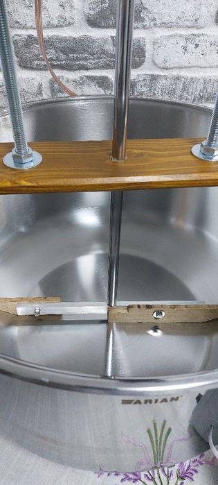 Amestecator automat cu oala de inox pentru  ZACUSCA, GEMURI,BULION, KETCHUP etc