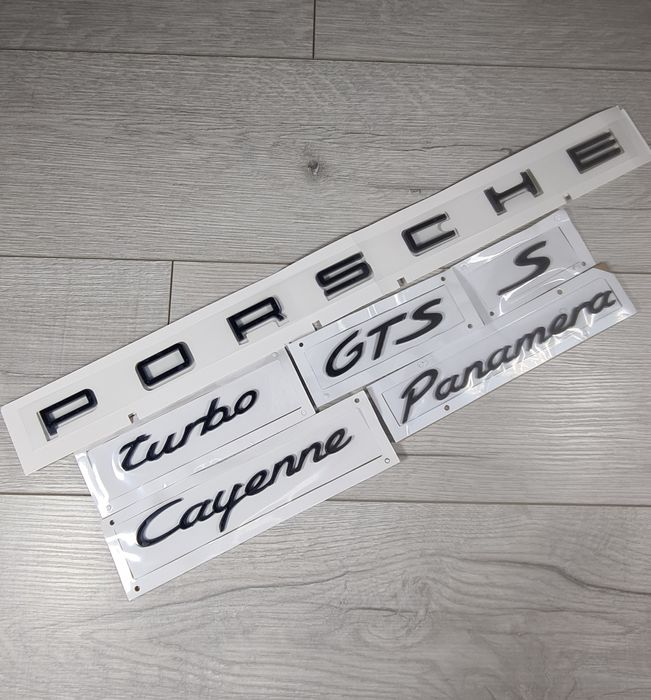 Emblema-Sigla-Logo-Porsche-Cayenne-Panamera-Neagra-Black-S-GTS-Turbo