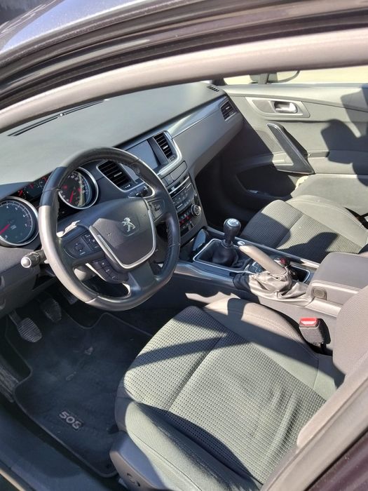 Peugeot 508 SW 2012