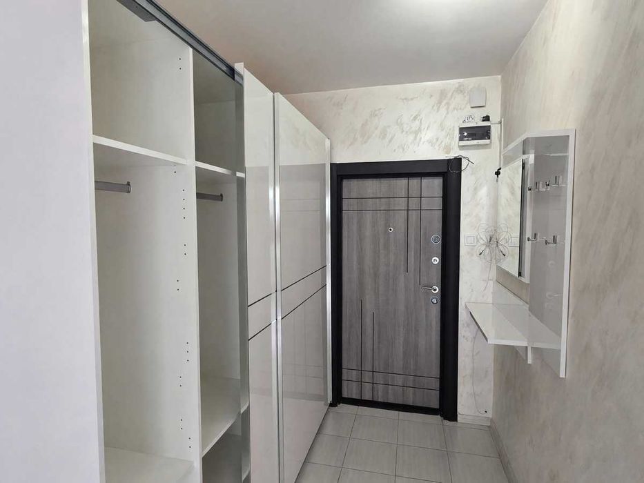 Дава се под наем Двустаен апартамент в София, Център - 61 кв.м за 499 € - Снимка #3