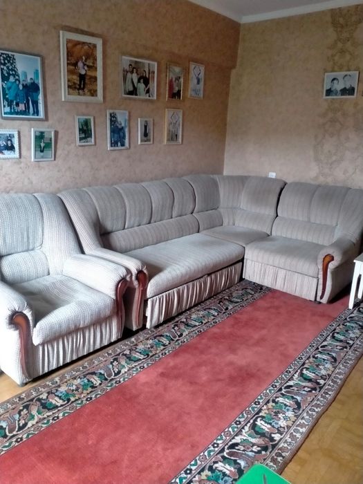 Диван угловой, кресло.