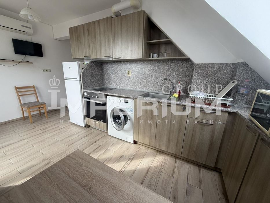 Двустаен обзаведен апартамент под наем в района на кв. Левски, гр. Ва