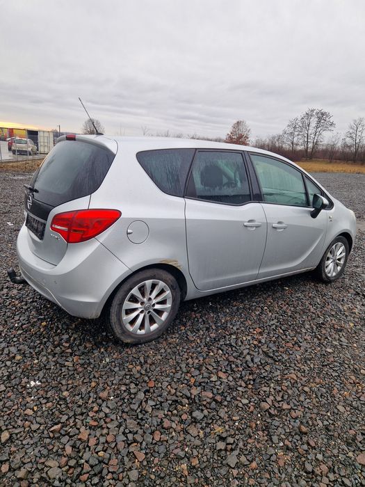 Vand urgent  opel meriva