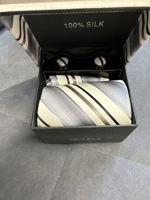 Продам галстуки разные новые