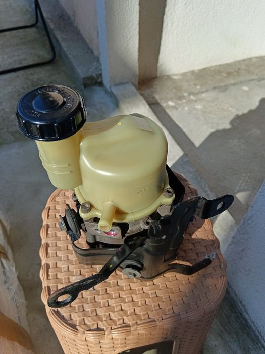 Pompă servo electric Logan 2 2018 1.5  diesel 75 hp stare funcționare perfectă