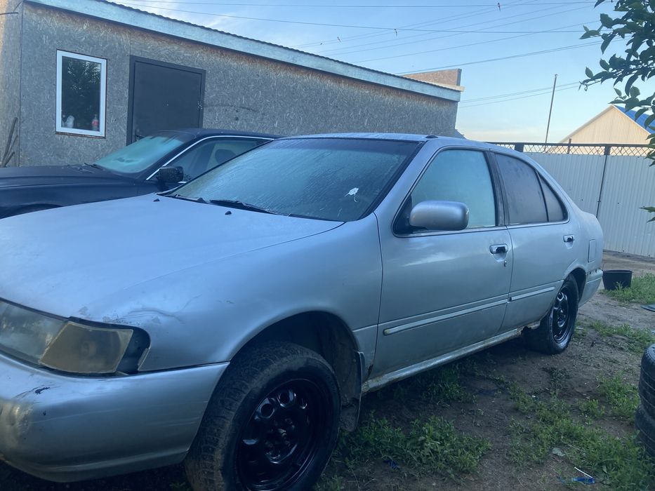 Nissan Sunny 1996