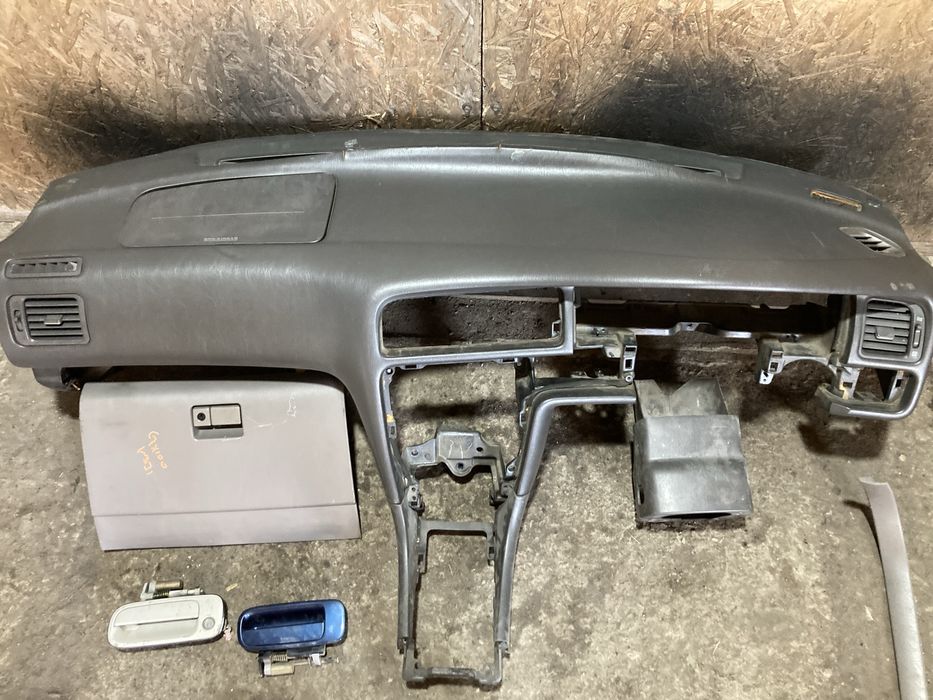 Продам панель приборов на марк 2 100