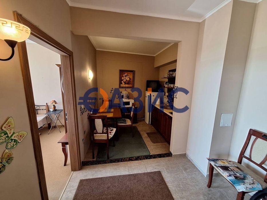 Продава се Тристаен апартамент в Поморие - 101 кв.м за 828 €/кв.м - Снимка #6