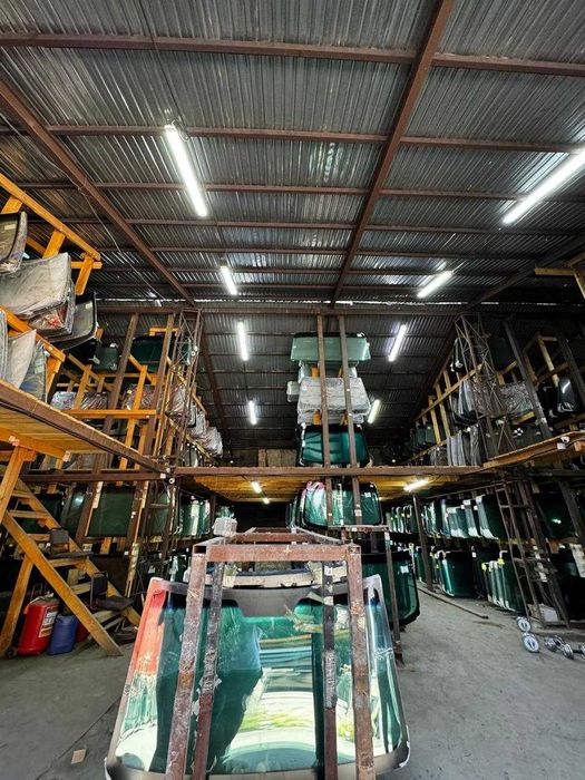 Установка лобового ремонт сколов рестоврация лобового Замена автостекл