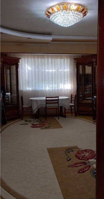 Метро Хамза Новза 3/4/9. Срочно продаётся квартира