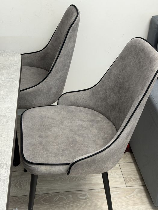 Стол раздвижной + 4 стула