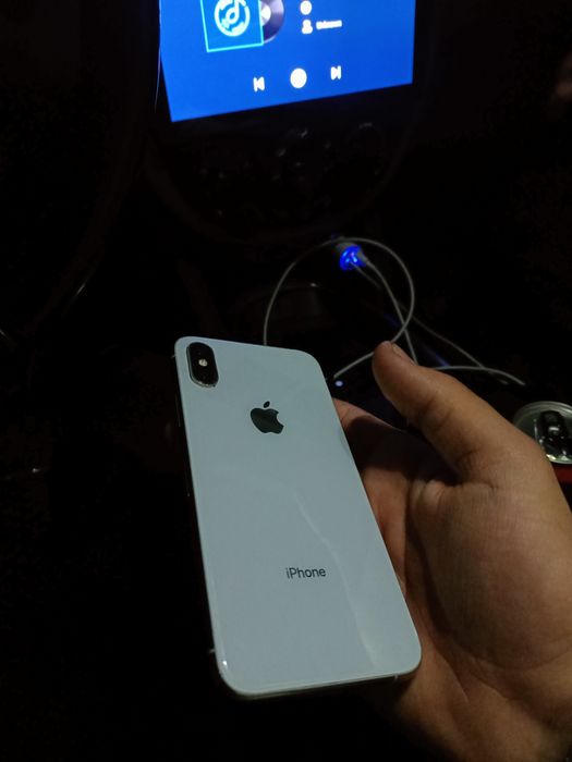 iphone XS  ishlashi zor