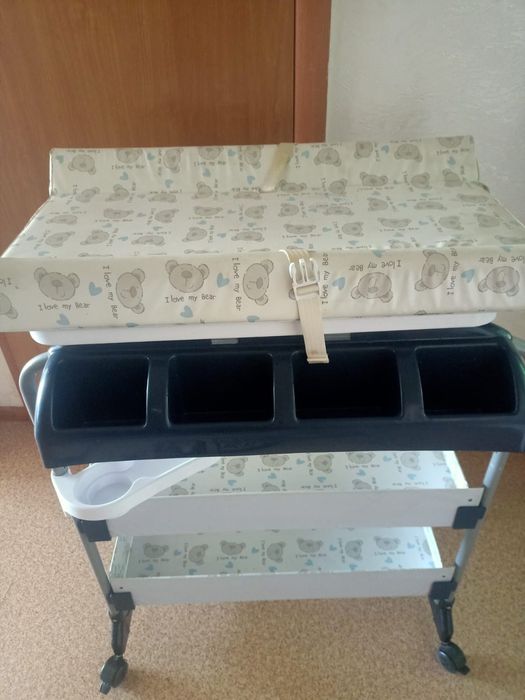 Пеленальный столик