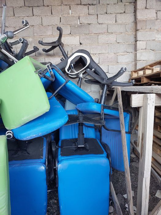 Продам кресла разные