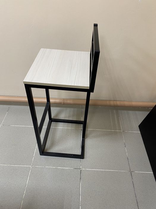 Продам барные стулья !