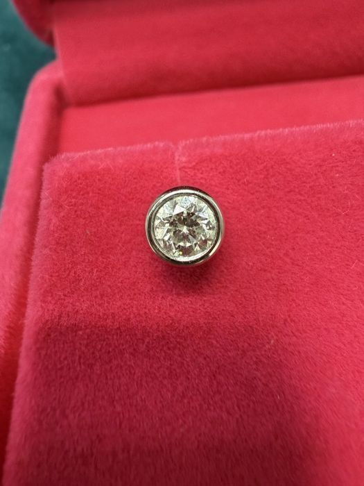 Золотые серьги с бриллиантами  750