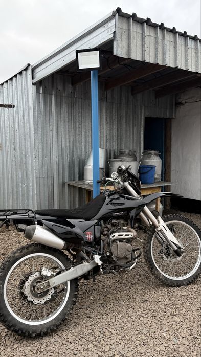 Продается мотоцикл эндуро 06