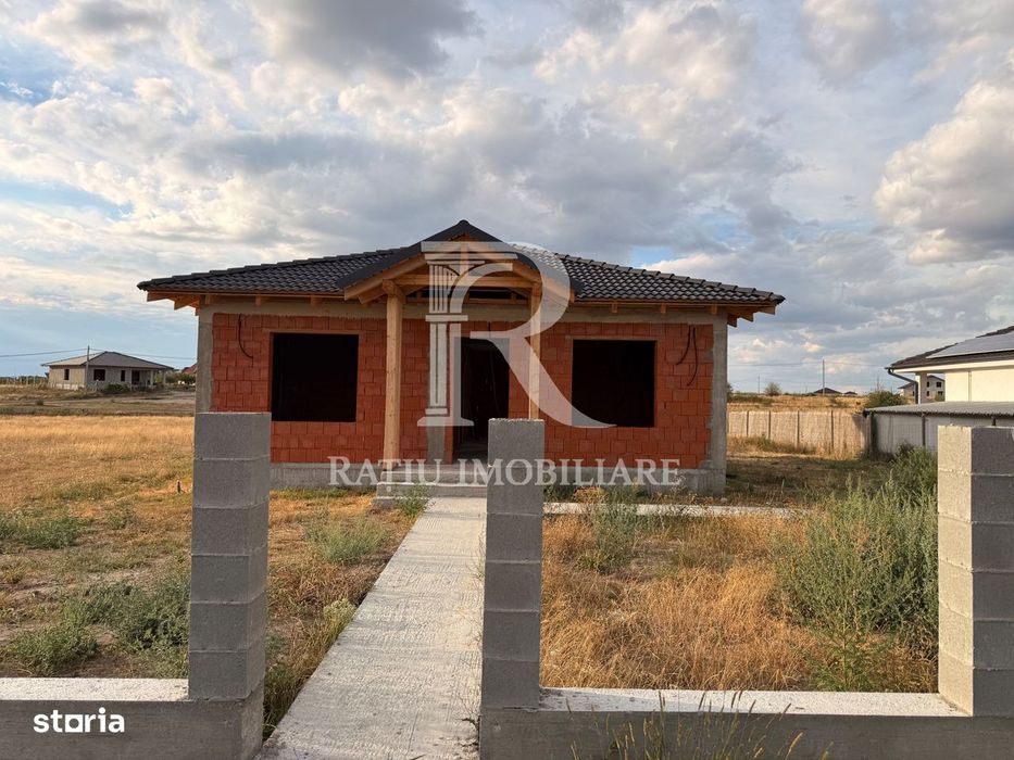 Casă la roșu de vânzare | Alparea | 1.000 mp teren