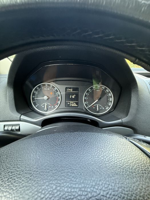 Vând skoda octavia!